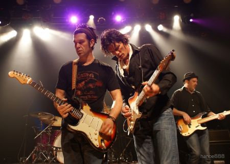 The Blues Band Arc Angels.